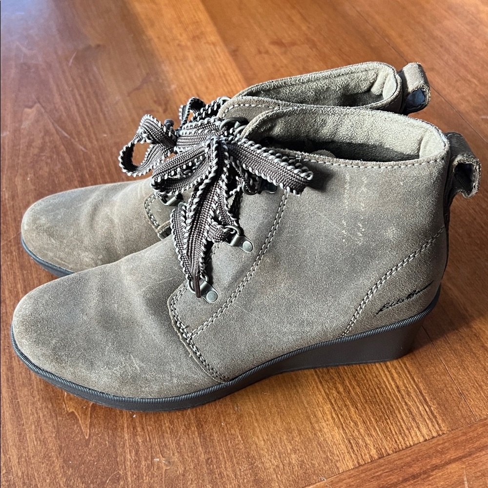 Women’s Eddie Bauer Wedge Boots Size 8 - Picture 2 of 10